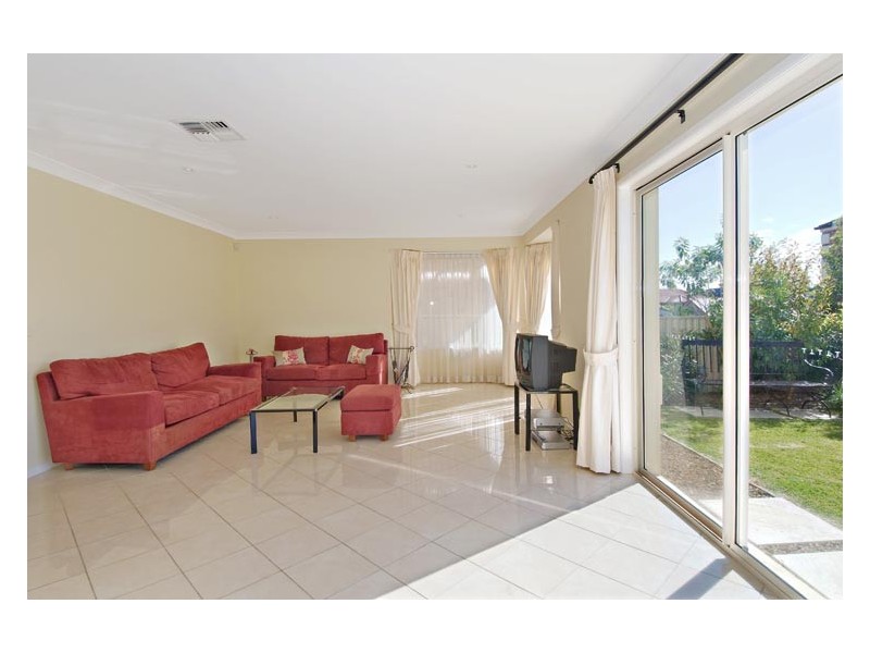 10   Pratia Ct, Voyager Point NSW 2172