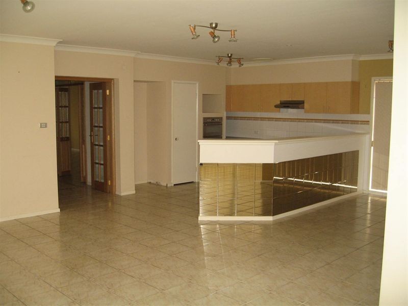11 Fantome, Voyager Point NSW 2172