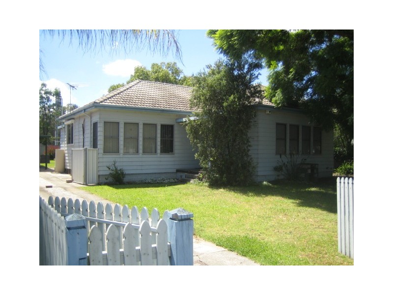 30   Bridges Ave, Wattle Grove NSW 2173