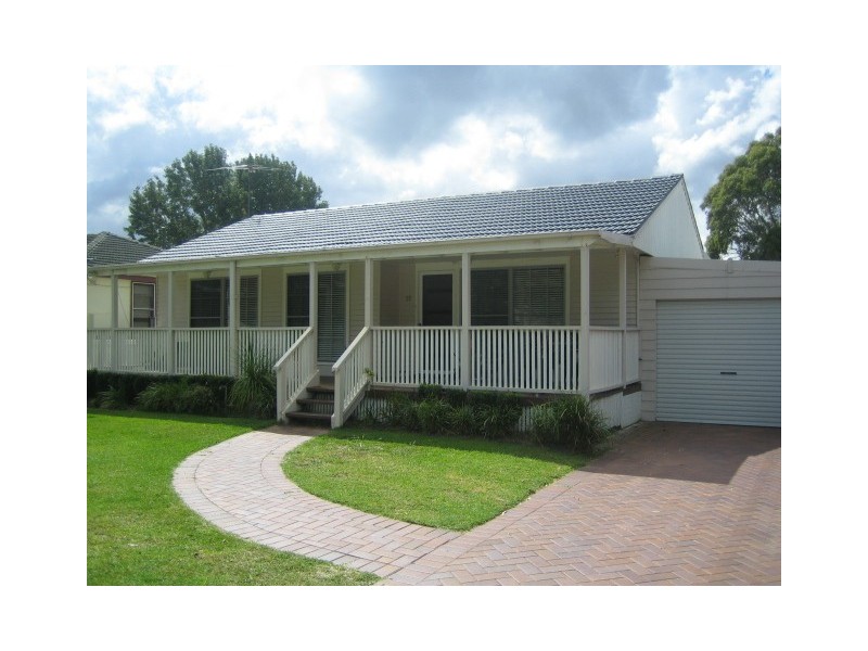 22   Satelberg St, Holsworthy NSW 2173