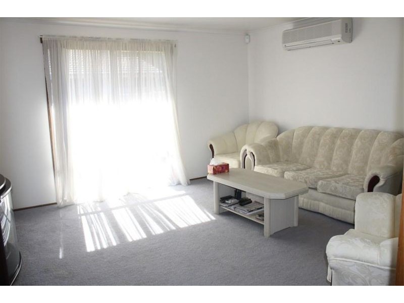 4  Chauvel Ave, Wattle Grove NSW 2173