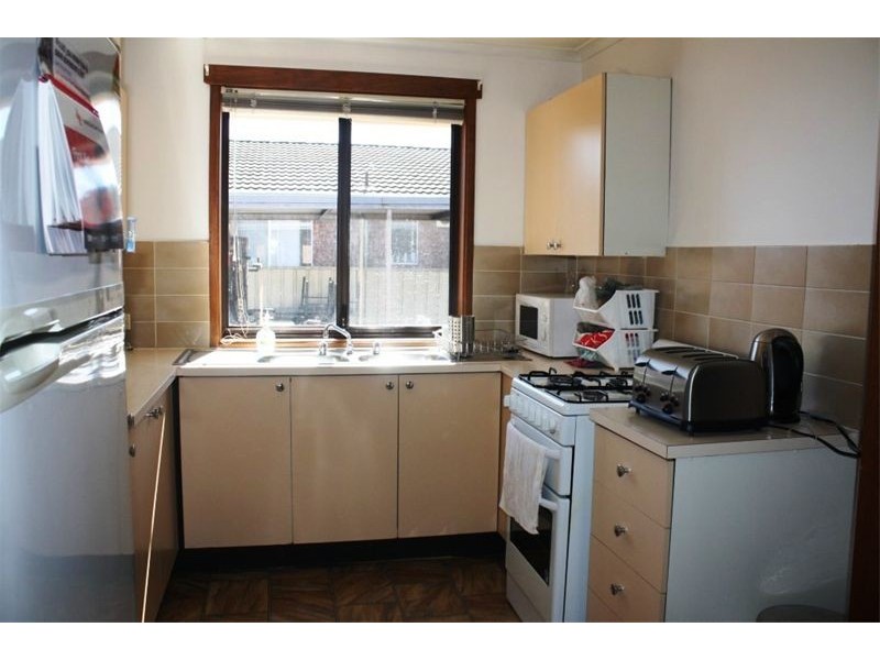 4  Chauvel Ave, Wattle Grove NSW 2173