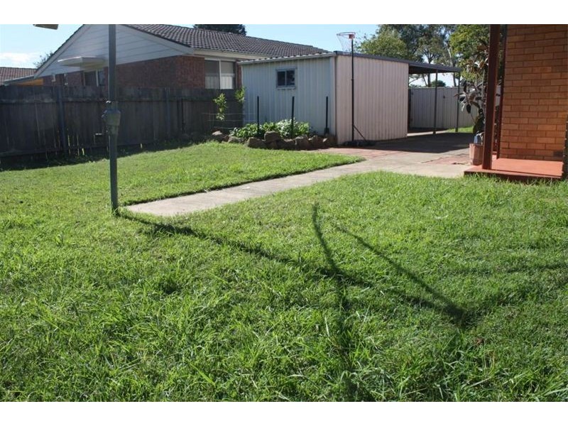 4  Chauvel Ave, Wattle Grove NSW 2173