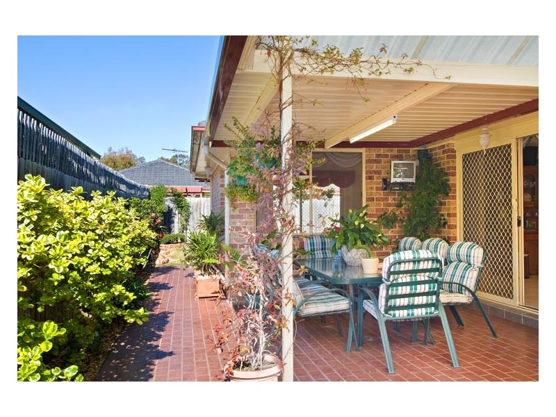 10   Somercoates Crt, Wattle Grove NSW 2173