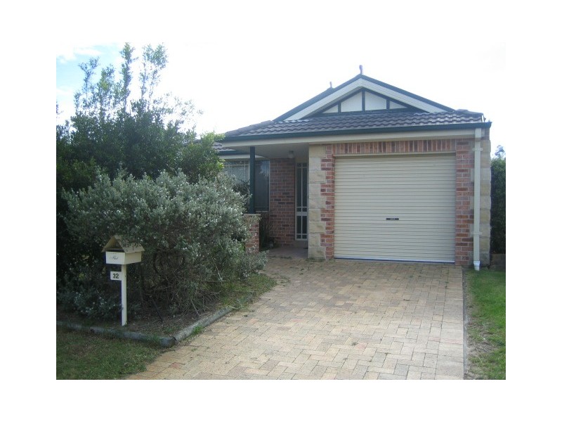 32  Springfield Court, Wattle Grove NSW 2173