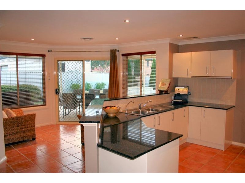 1   Myrtle Crt, Voyager Point NSW 2172