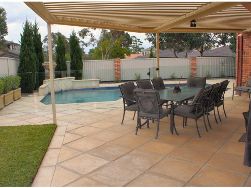 1   Myrtle Crt, Voyager Point NSW 2172