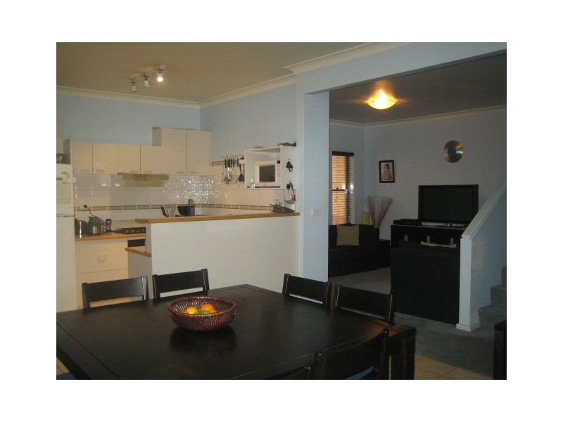 5/20  Continua Crt, Wattle Grove NSW 2173