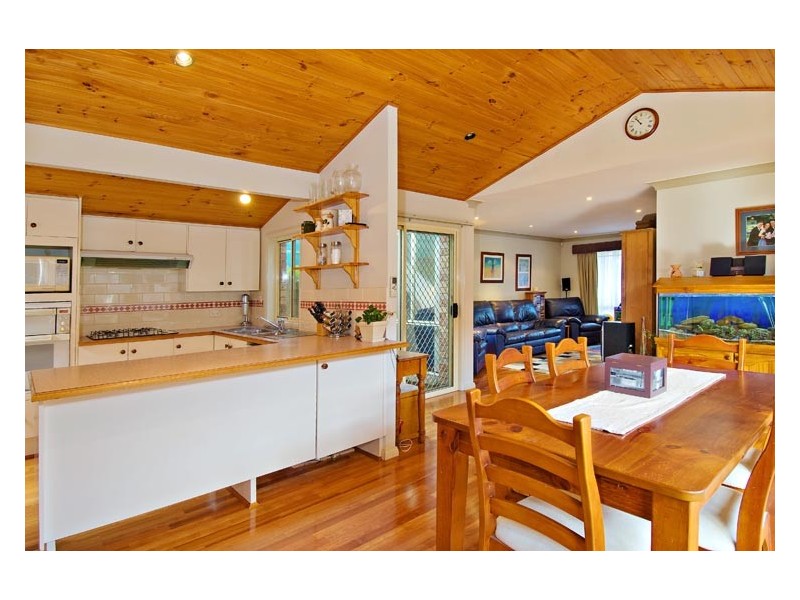 14   Tomago Court, Wattle Grove NSW 2173