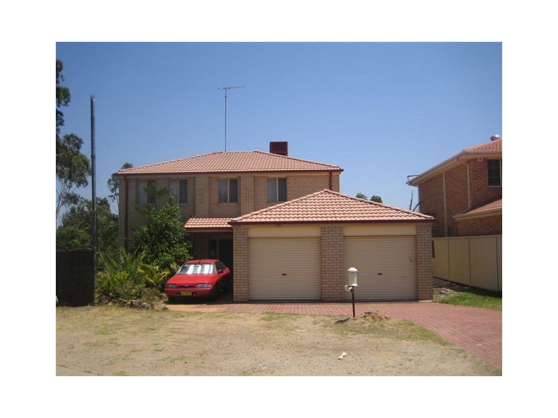 35  Fernleaf Court, Wattle Grove NSW 2173