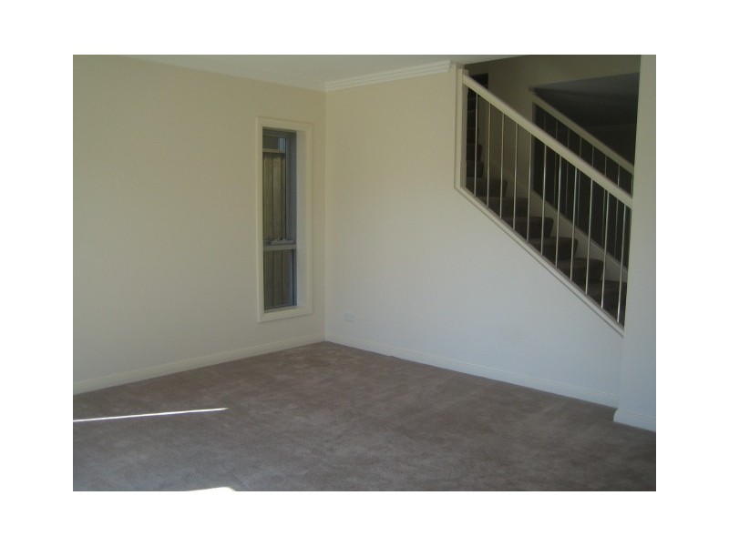 4  Sanananda Cres, Holsworthy NSW 2173