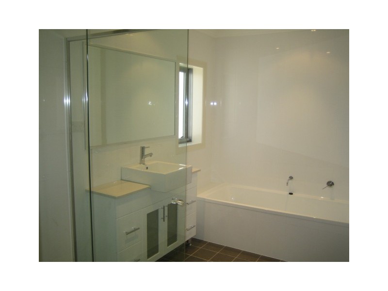 4  Sanananda Cres, Holsworthy NSW 2173