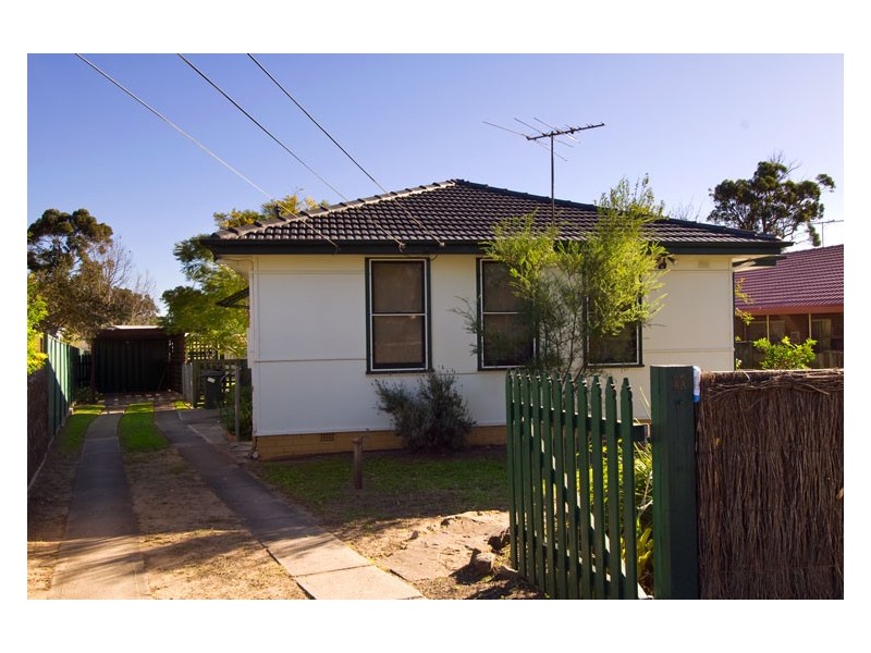 11  Salamaua Cres, Holsworthy NSW 2173