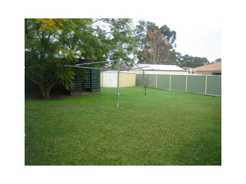 11  Salamaua Cres, Holsworthy NSW 2173