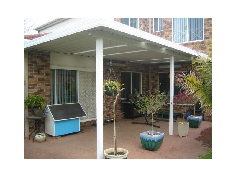 1 Warrego Court, Wattle Grove NSW 2173