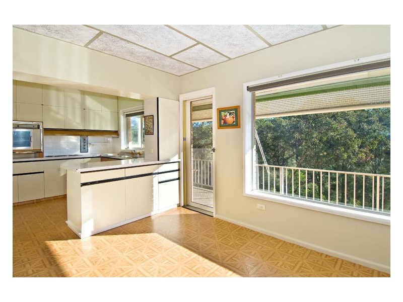 3   Gambier Ave, Sandy Point NSW 2172