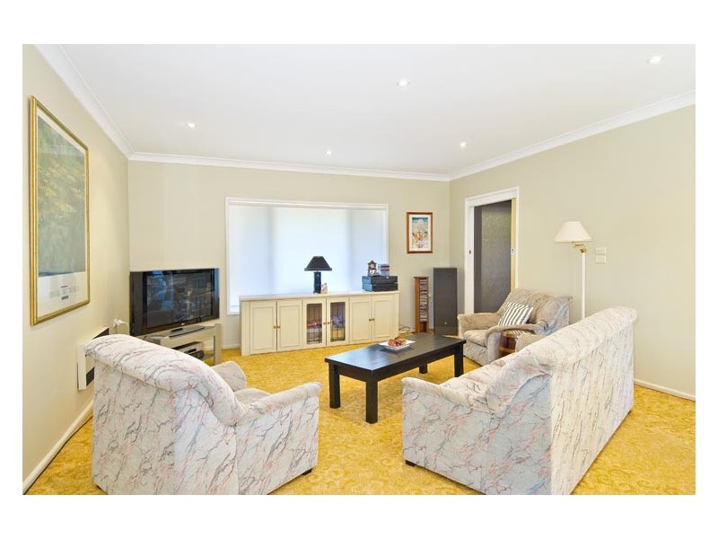 3   Gambier Ave, Sandy Point NSW 2172