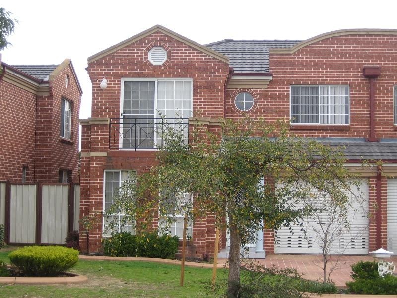 Wattle Grove NSW 2173