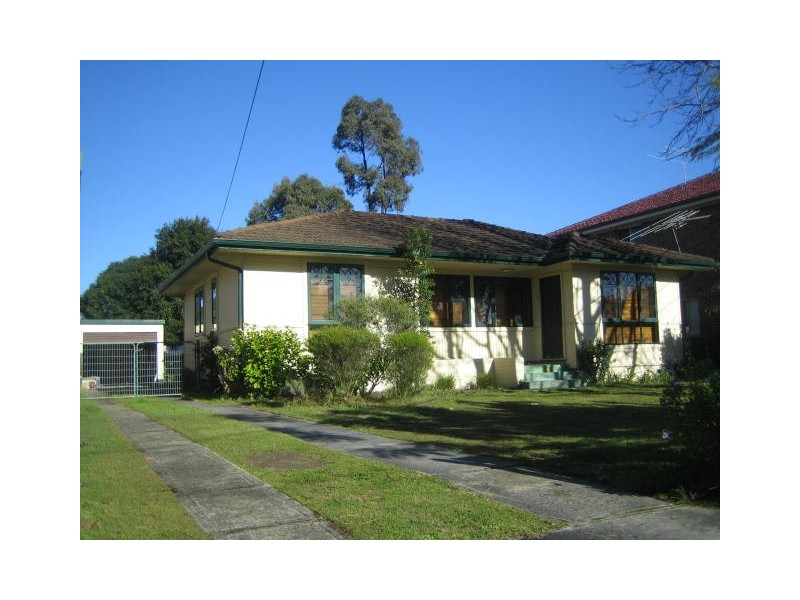 6  Damour Street, Holsworthy NSW 2173
