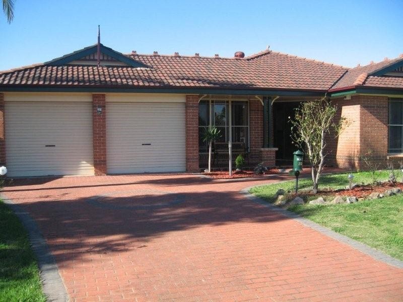 Wattle Grove NSW 2173