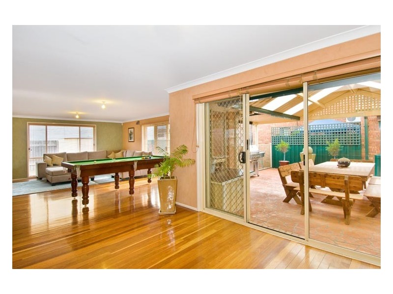 14   Derwent Court, Wattle Grove NSW 2173