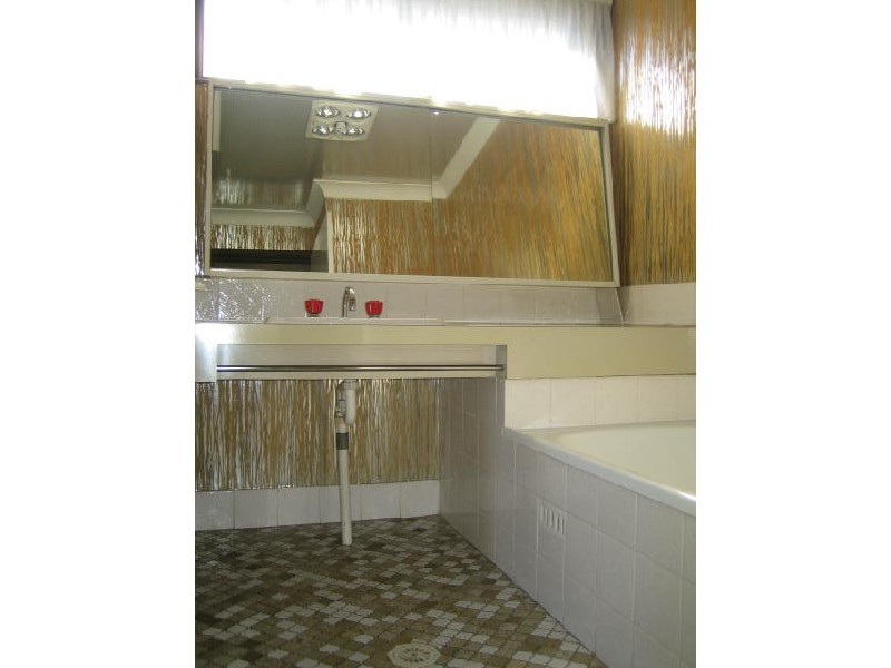 158  Longstaff Ave, Chipping Norton NSW 2170