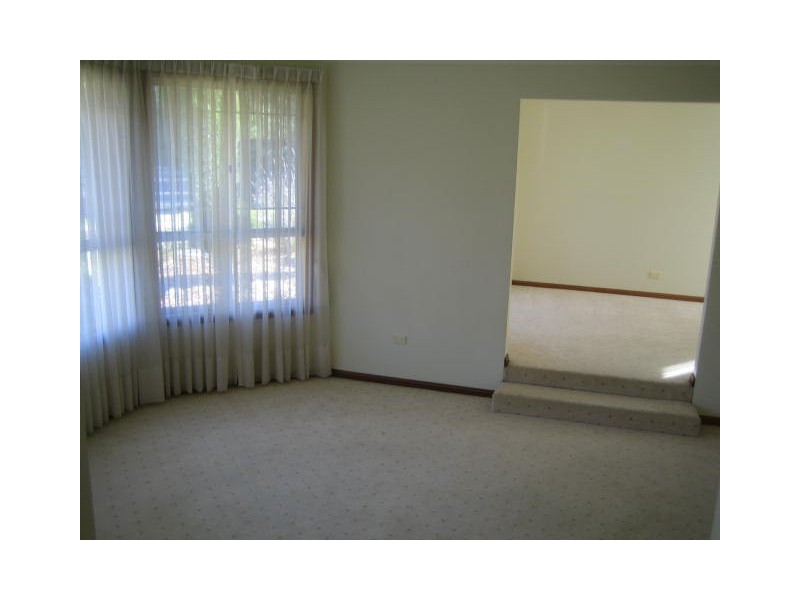 15   Mirbelia Ct, Voyager Point NSW 2172