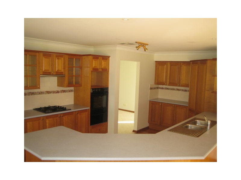 15   Mirbelia Ct, Voyager Point NSW 2172