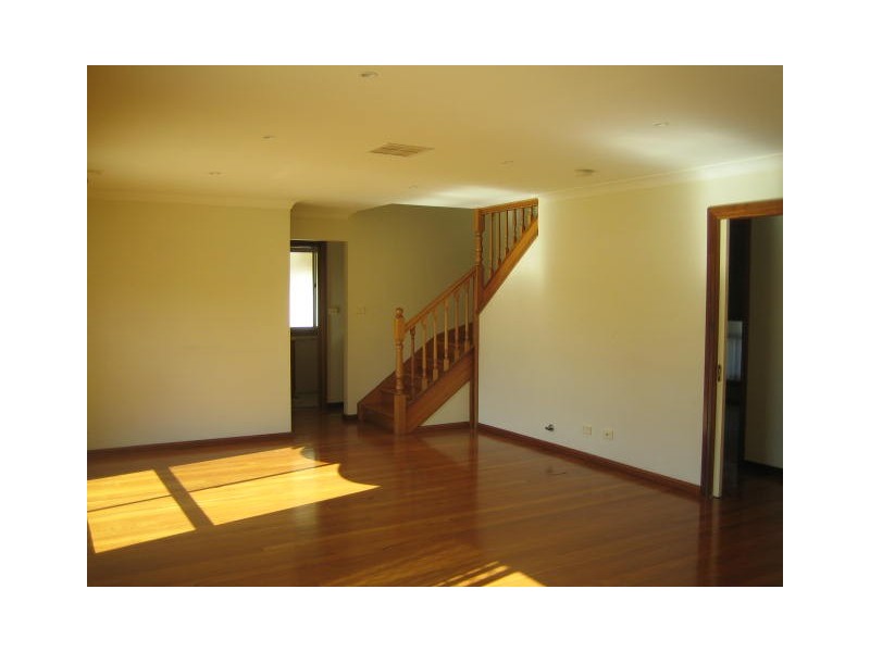 15   Mirbelia Ct, Voyager Point NSW 2172