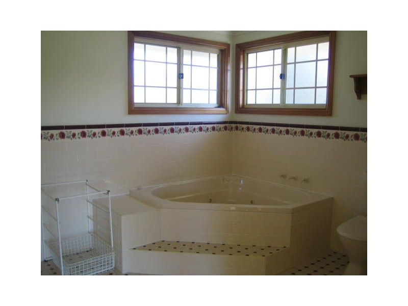 15   Mirbelia Ct, Voyager Point NSW 2172