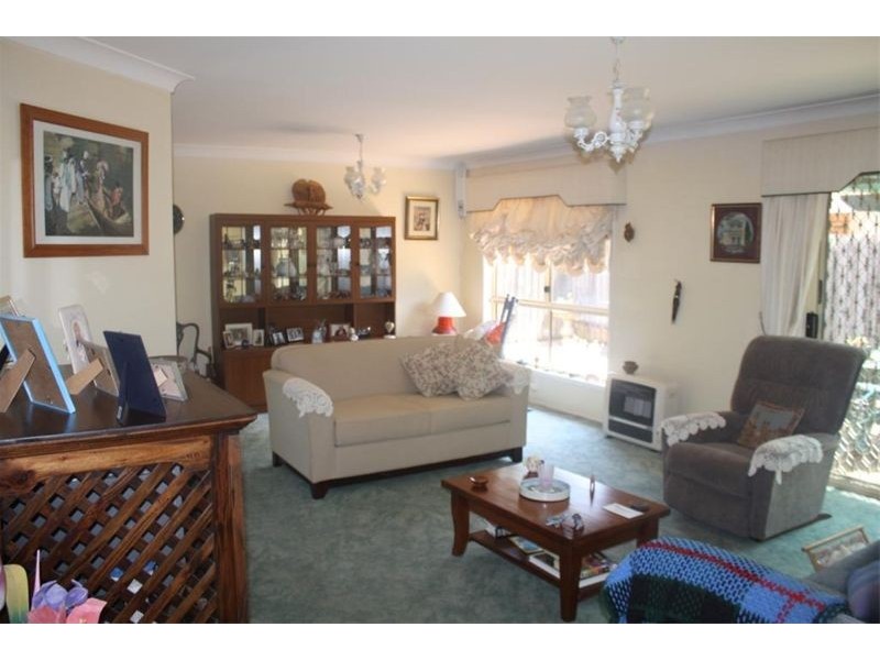 112  Daintree Drive, Wattle Grove NSW 2173