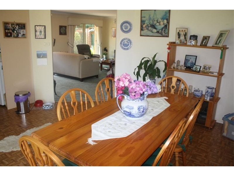 112  Daintree Drive, Wattle Grove NSW 2173