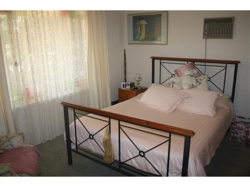 112  Daintree Drive, Wattle Grove NSW 2173