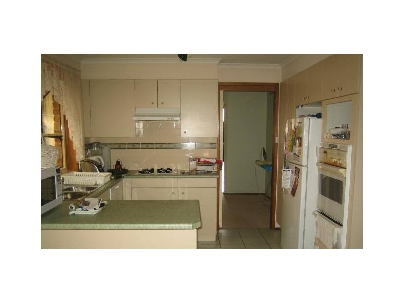 21 Paroo Court, Wattle Grove NSW 2173