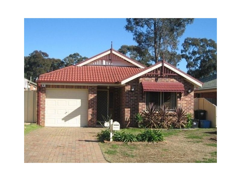 3  Quamby Crt, Wattle Grove NSW 2173