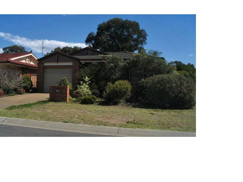 13  Wimbeldon Court, Wattle Grove NSW 2173