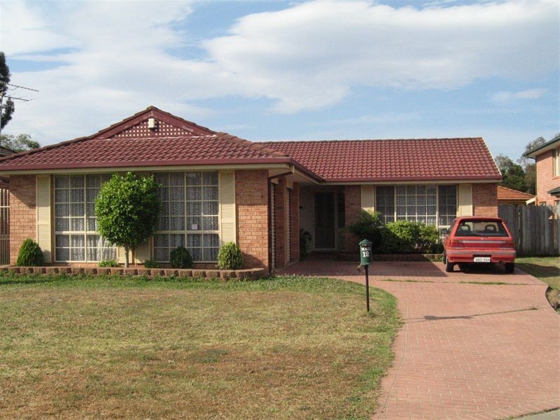 12  Glenrock Crt, Wattle Grove NSW 2173