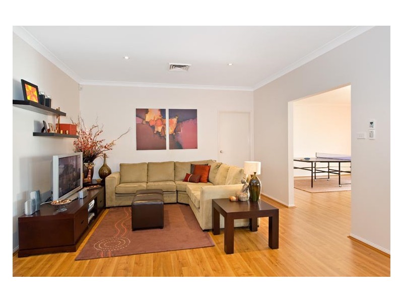 16   Costata Court, Voyager Point NSW 2172