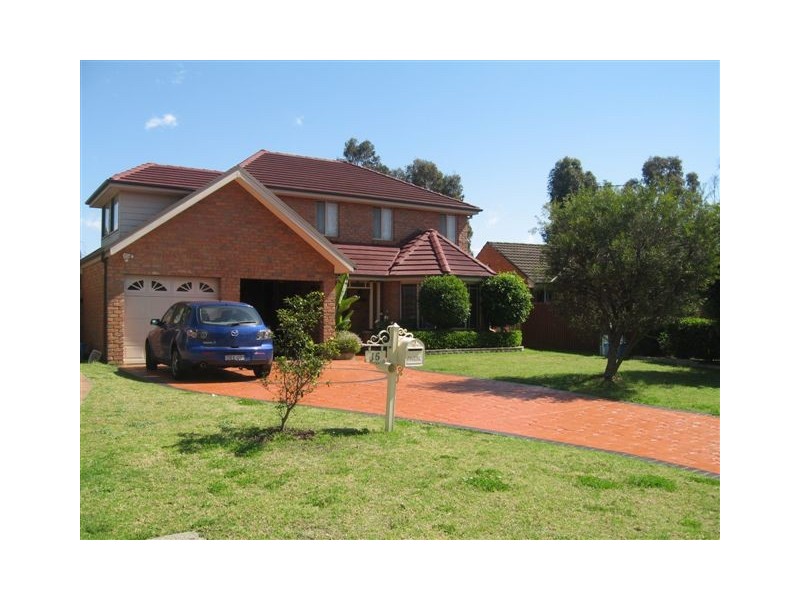 15 Tomago Crt, Wattle Grove NSW 2173