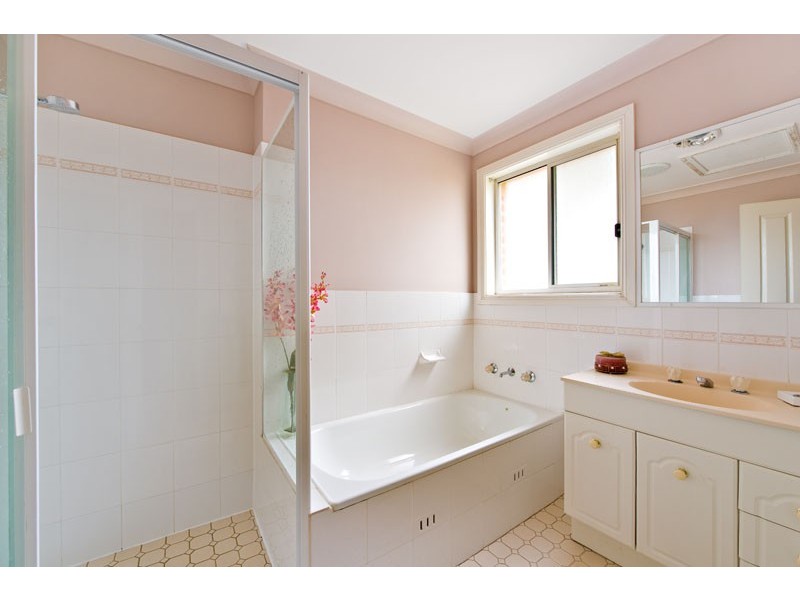 8/32  Claremont Court, Wattle Grove NSW 2173