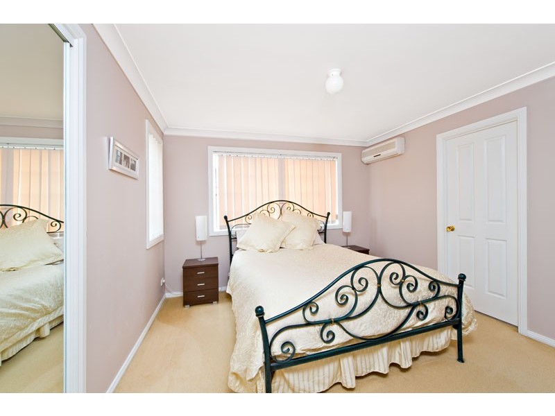 8/32  Claremont Court, Wattle Grove NSW 2173