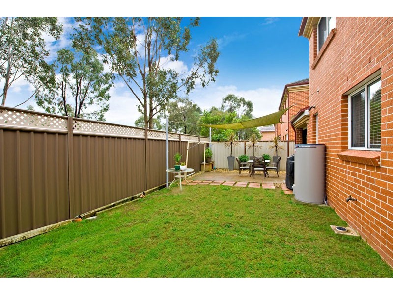 8/32  Claremont Court, Wattle Grove NSW 2173
