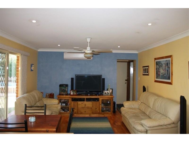 2  Continua Court, Wattle Grove NSW 2173