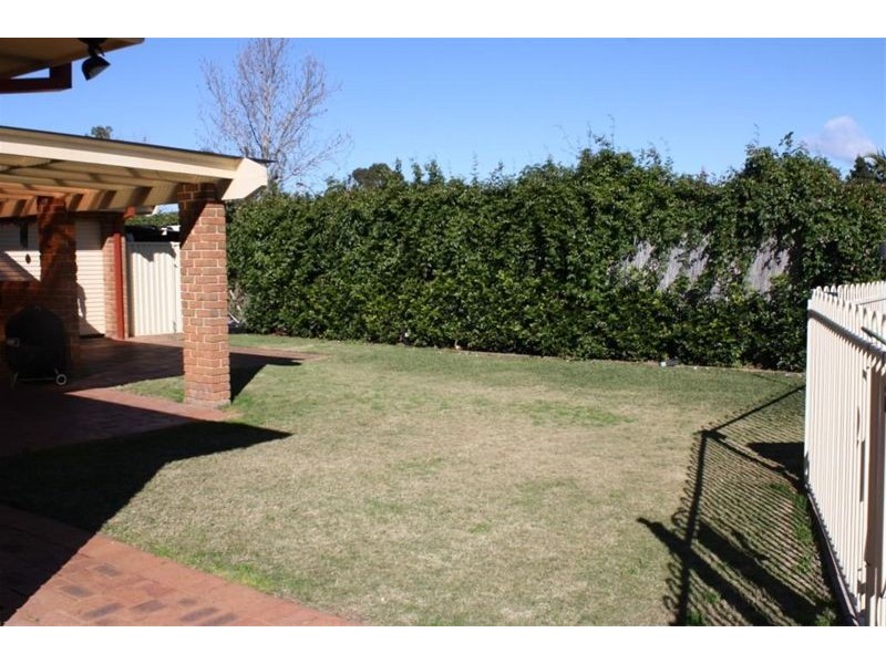 2  Continua Court, Wattle Grove NSW 2173