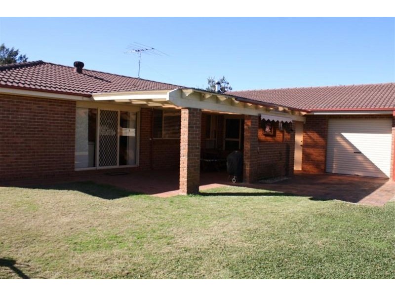 2  Continua Court, Wattle Grove NSW 2173
