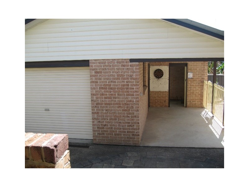 29  Elourera  Cres, Moorebank NSW 2170