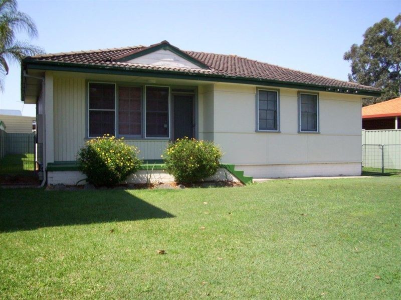 12   Sanananda Road, Holsworthy NSW 2173