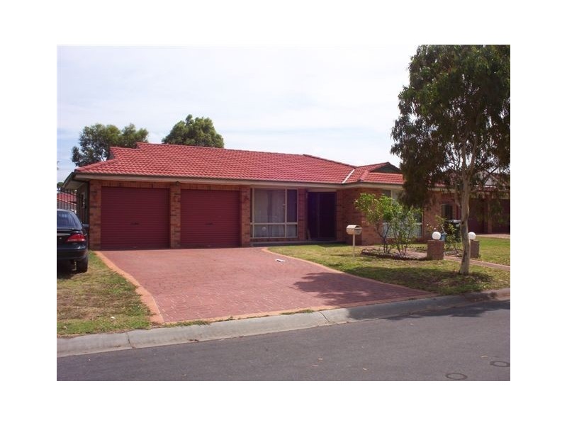 16  Haughton Court, Wattle Grove NSW 2173