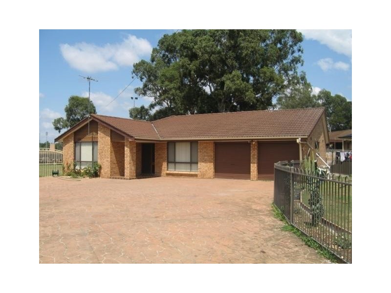 73   Norman Ave, Hammondville NSW 2170