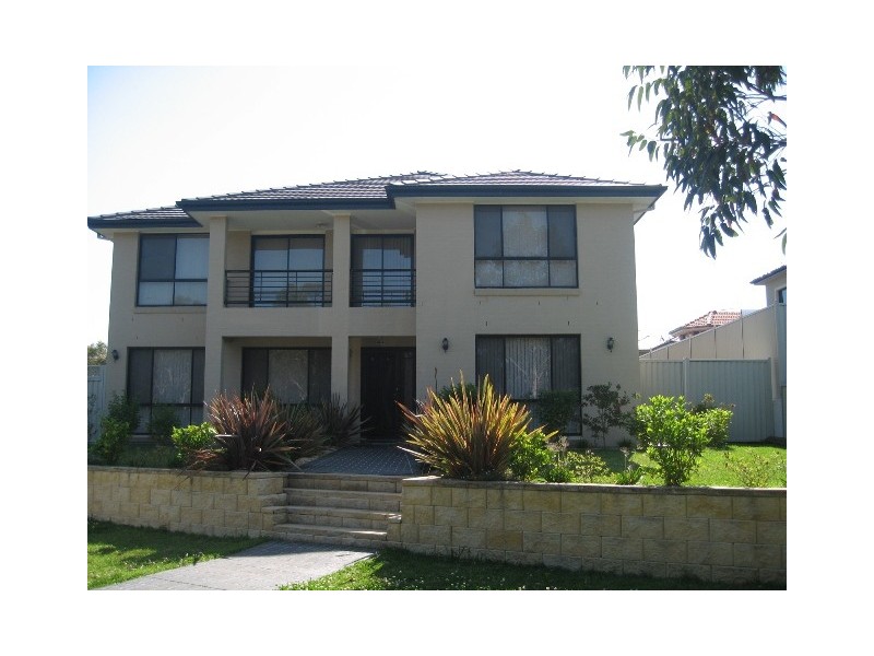 1  Pratia  Crt, Voyager Point NSW 2172